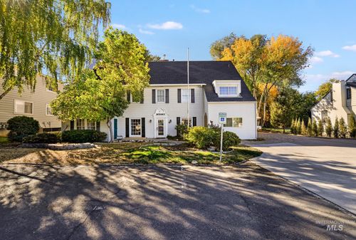 365 Blue Lakes Blvd N, Twin Falls, ID, 83301-4828 | Card Image