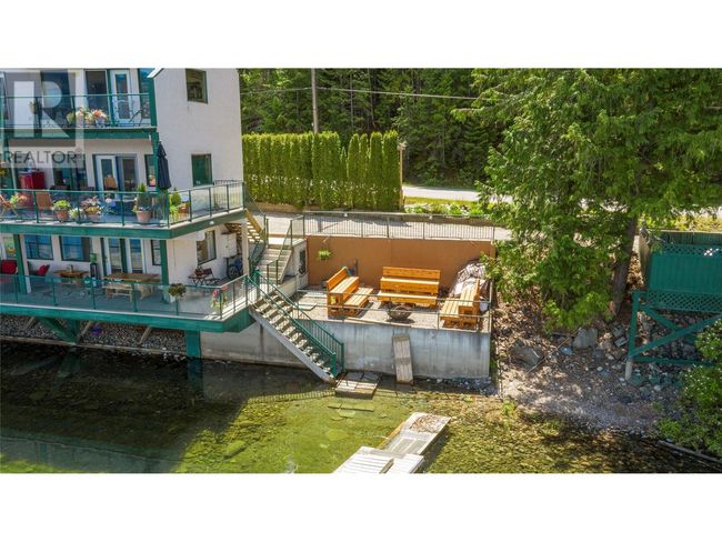 8B - 3935 Eagle Bay Rd, Townhouse with 2 bedrooms, 1 bathrooms and 1 parking in Eagle Bay BC | Image 36