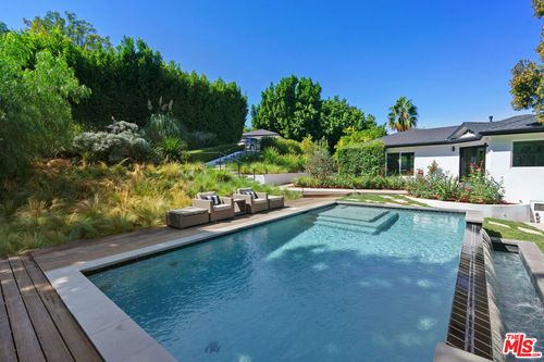 3751 Multiview Dr, LOS ANGELES, CA, 90068-1221 | Card Image