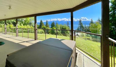 259 Bridgeman Rd, House other with 5 bedrooms, 3 bathrooms and 8 parking in Gibsons BC | Image 2