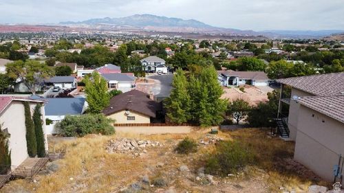 20-955 E Summit Ridge Dr, St George, UT, 84790-8010 | Card Image