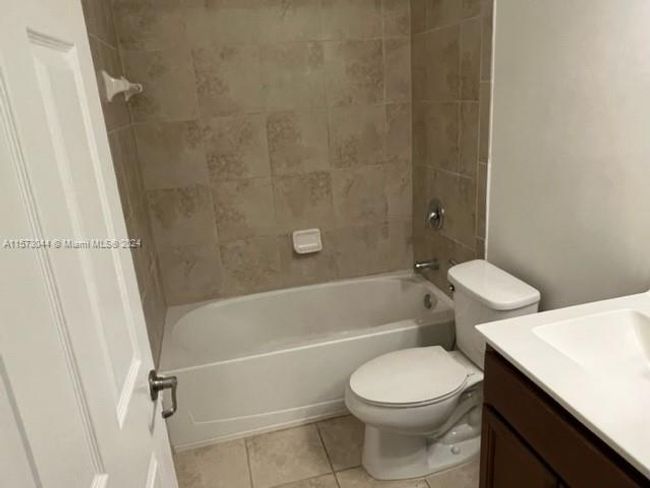 APT-218 - 10600 Nw 88 Th St, Condo with 3 bedrooms, 3 bathrooms and null parking in Doral FL | Image 24