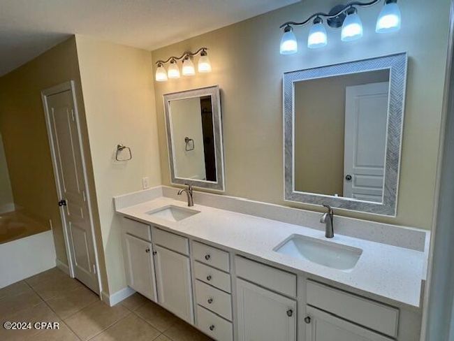 UNIT-300 - 3300 Highway 98, Condo with 3 bedrooms, 3 bathrooms and null parking in Mexico Beach FL | Image 18