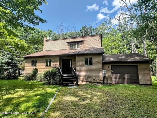 5 Allegheny Dr, Hazleton, PA, 18202-8220 | Card Image