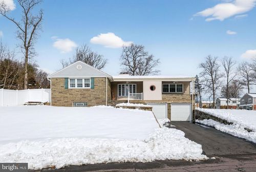 3206 Manor Rd, HUNTINGDON VALLEY, PA, 19006-4113 | Card Image