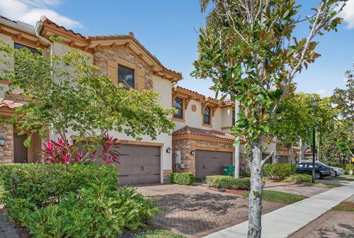 8435-8435 Blue Cove Way, Parkland, FL, 33076-2924 | Card Image