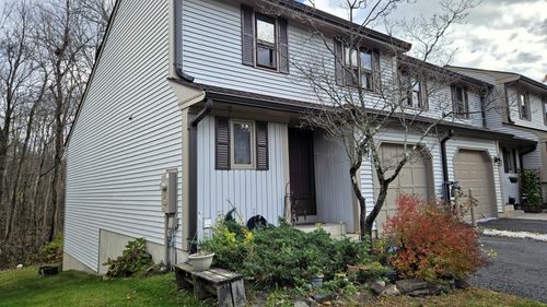 9-9 Tanner Xing, Wethersfield, CT, 06109-1344 | Card Image