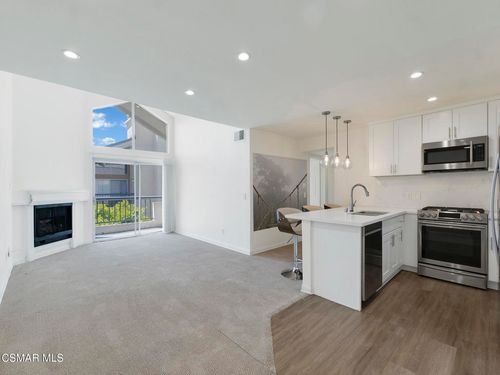 320-5535 Canoga Ave, Woodland Hills, CA, 91364 | Card Image