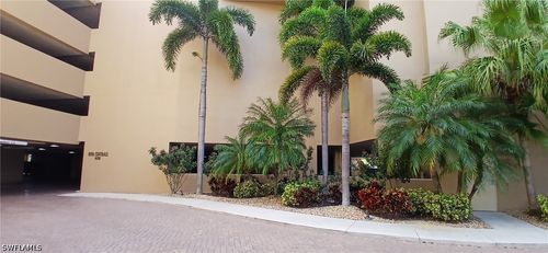 402-14350 Riva Del Lago Dr, FORT MYERS, FL, 33907-7838 | Card Image