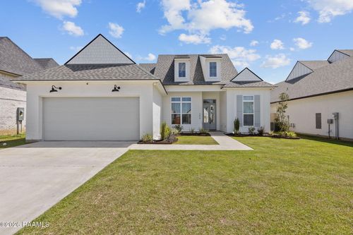 204 Amsterdam Ave, Youngsville, LA, 70592-6882 | Card Image