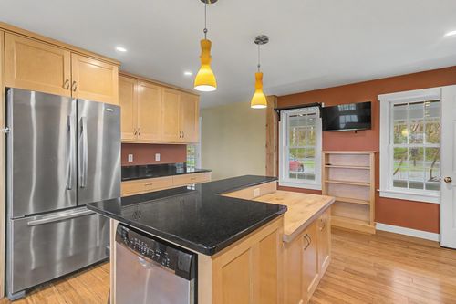 4282 Randolph Rd, Morristown, VT, 05661-8137 | Card Image