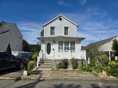19 Biondi Ave, Cliffwood, NJ, 07721-1302 | Card Image