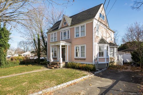 183 Oldfield Ave, Amityville, NY, 11701-3127 | Card Image