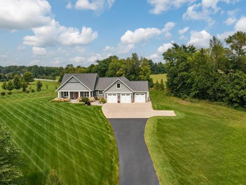 5180 Yvette St, Loretto, MN, 55357-8711 | Card Image