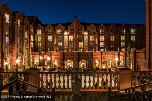 315 E Dean St, Aspen, CO, 81611-1807 | Card Image