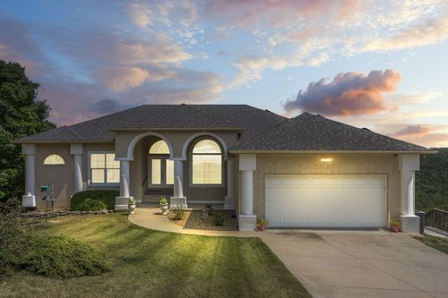 423 Bethany Ln, Branson West, MO, 65737-8987 | Card Image