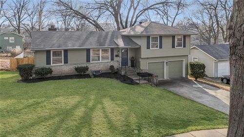 8811 W 71st Terrace, Overland Park, KS, 66204 | Card Image