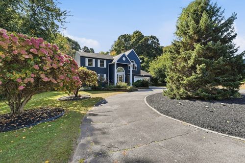 252 Elizabeth Dr, Ludlow, MA, 01056-3159 | Card Image