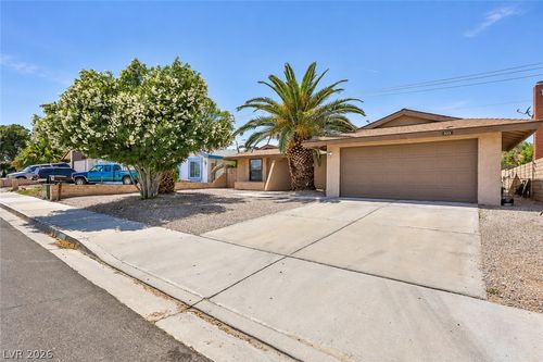 533 Sheffield Dr, Henderson, NV, 89014-3922 | Card Image