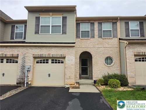 4438 Elmwood Dr, Nazareth, PA, 18064-8690 | Card Image