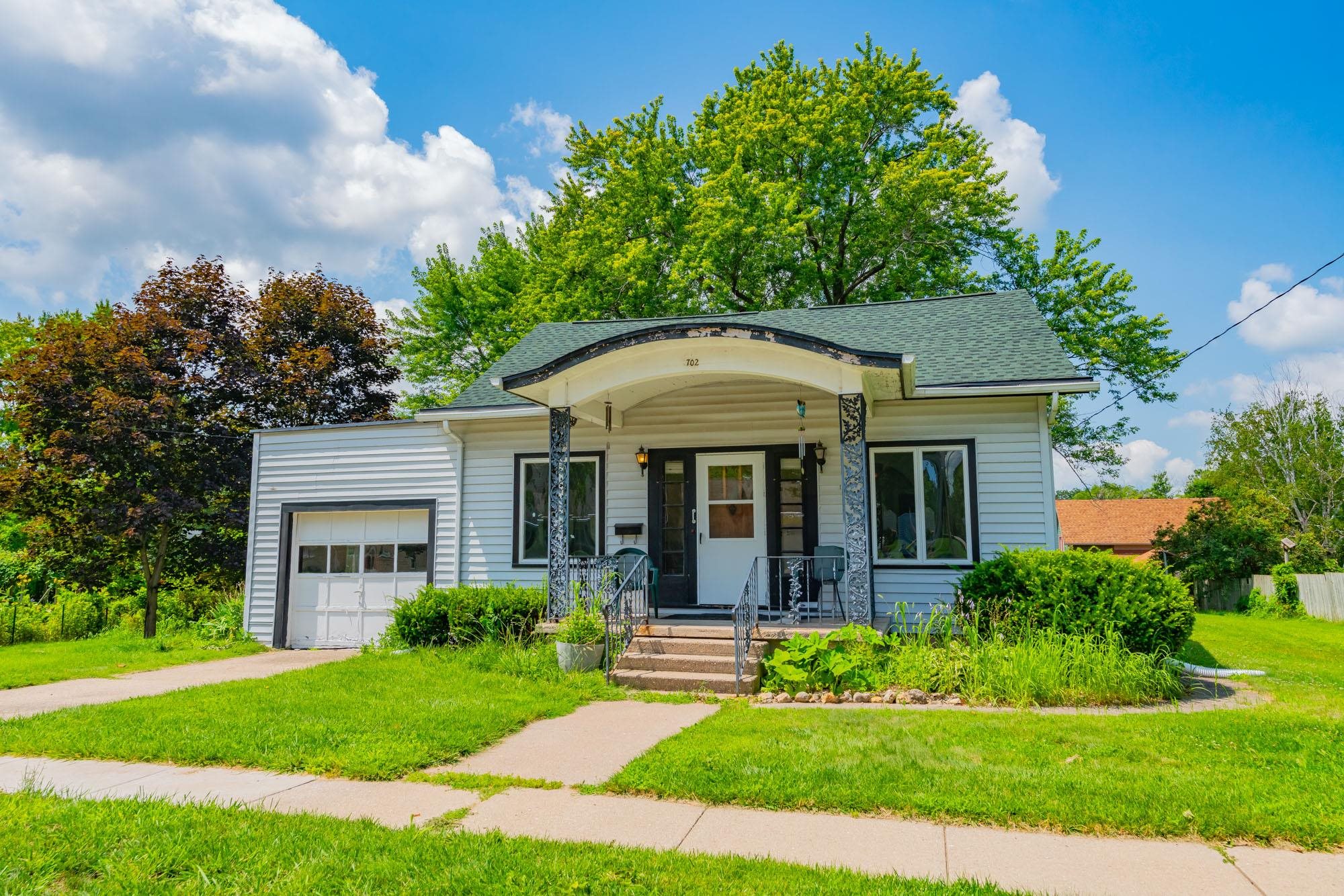 Doty St, Edgerton, WI 53534