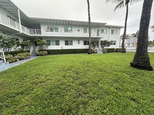13-7207 Bay Dr, Miami Beach, FL, 33141-5457 | Card Image
