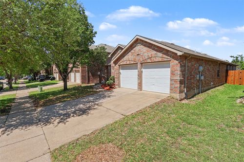 2313 Becard Dr, Mesquite, TX, 75181-2998 | Card Image