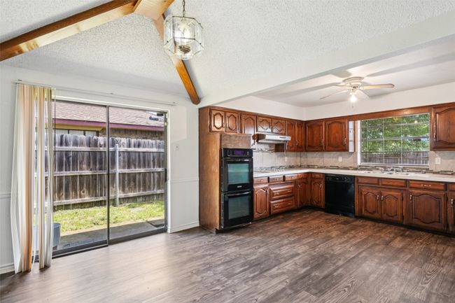 338 S Stewart Ave, Home with 6 bedrooms, 4 bathrooms and 4 parking in Lancaster TX | Image 15