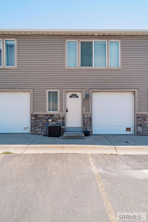 3520 Greenfield Dr, Ammon, ID, 83406-7612 | Card Image