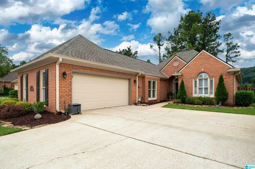 212 Crest Lake Dr, HOOVER, AL, 35244-3344 | Card Image