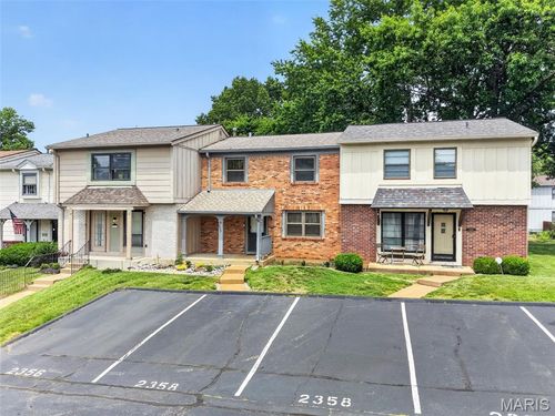 2358 Hidden Meadow Ln, Ballwin, MO, 63021-5839 | Card Image