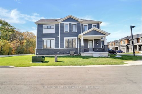 8-8273 Tulip Tree Dr, Niagara Falls, ON, L2H3S8 | Card Image