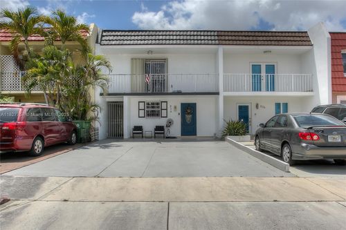 834 W 80th Pl, Hialeah, FL, 33014-3510 | Card Image