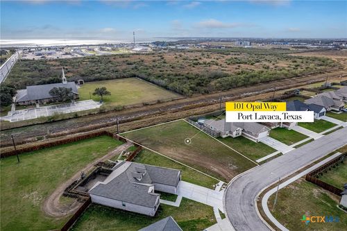 101 Opal Way, Port Lavaca, TX, 77979 | Card Image