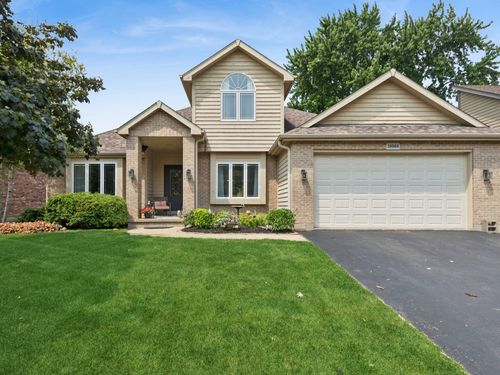 39988 N Trevino Ln, ANTIOCH, IL, 60002-2320 | Card Image