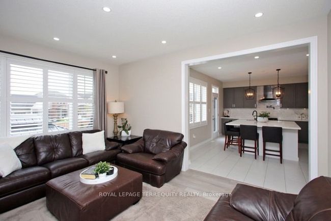220 Harpin Way E, House other with 5 bedrooms, 4 bathrooms and 4 parking in Fergus ON | Image 15