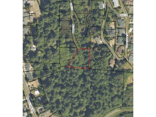3000 Maple Ln, Florence, OR, 97439 | Card Image