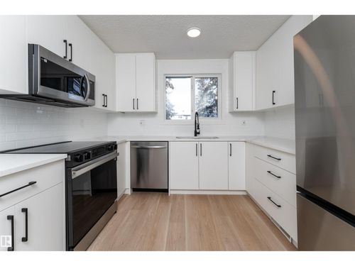 3108 142 Ave Nw, Edmonton, AB, T5Y1H2 | Card Image