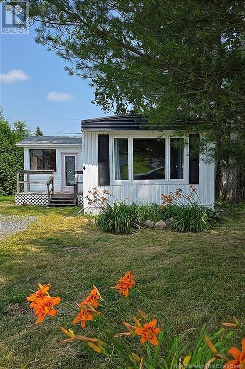 4 Leslee Dr, Lincoln, NB, E3B6W4 | Card Image