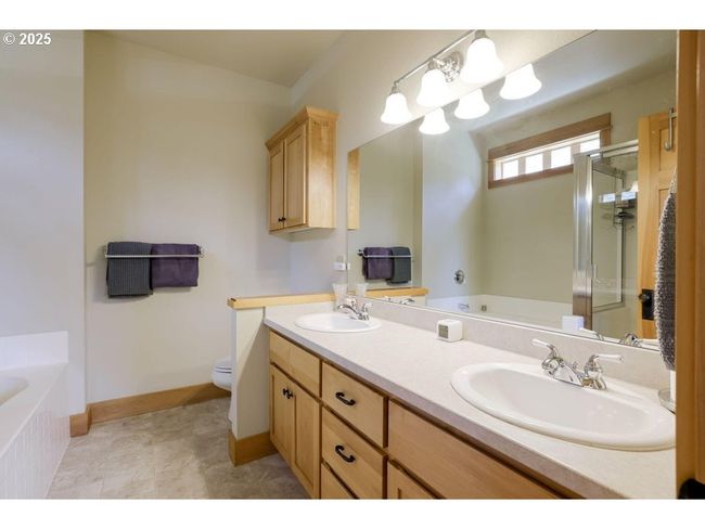 11164 Desert Sky Loop, House other with 3 bedrooms, 2 bathrooms and null parking in Redmond OR | Image 17