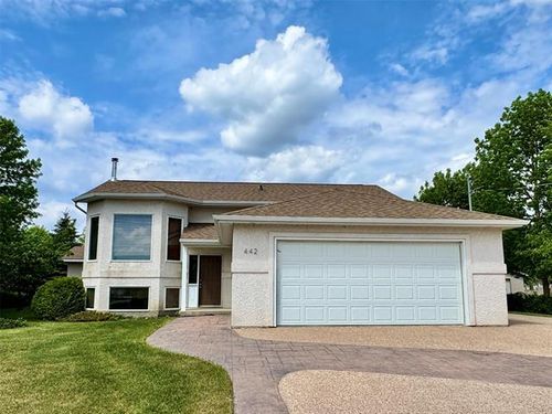 442 Croteau St, Otterburne, MB, R0A1G0 | Card Image