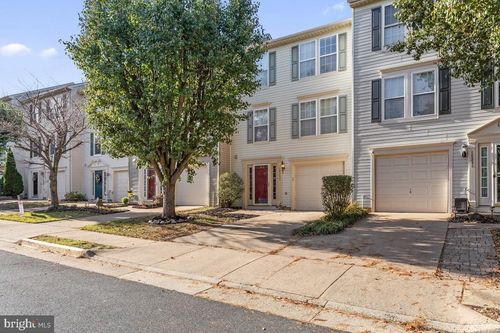 10339 Gent Ct, MANASSAS, VA, 20110-8900 | Card Image