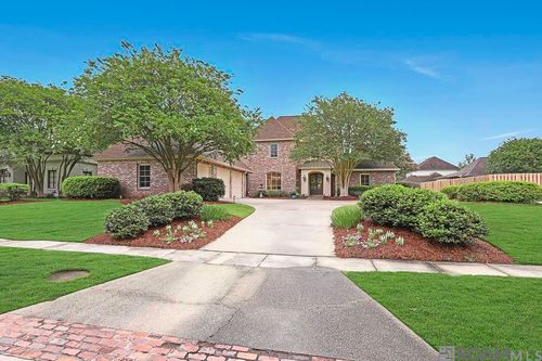 19112 Bellerive Ct, Baton Rouge, LA, 70809-6735 | Card Image