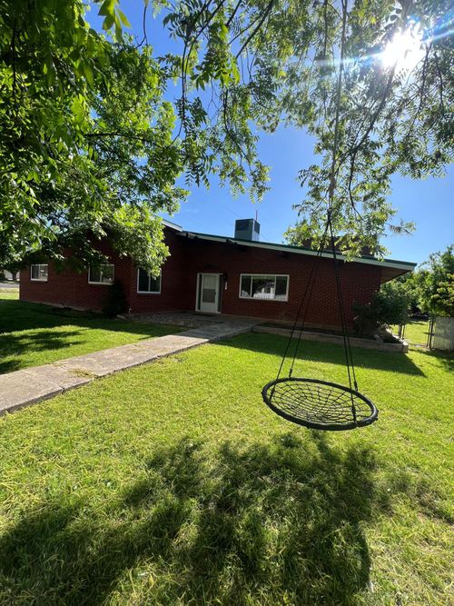 419 S 100 E, Washington, UT, 84780-1940 | Card Image