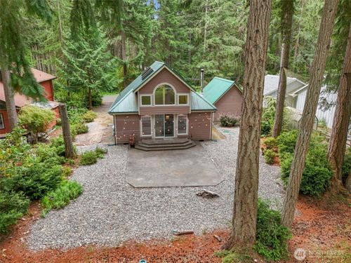 11319 Country Club Dr, Anderson Island, WA, 98303-9673 | Card Image
