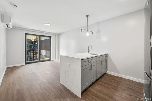 4c-43-34 53rd St, Woodside, NY, 11377-4635 | Card Image