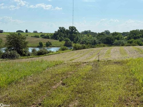 398 Lake Dr, Melrose, IA, 52569-8652 | Card Image