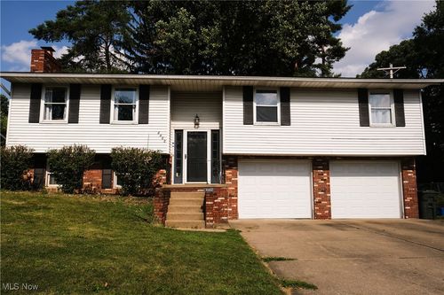 4402 Northview Ave Nw, Canton, OH, 44709-1331 | Card Image