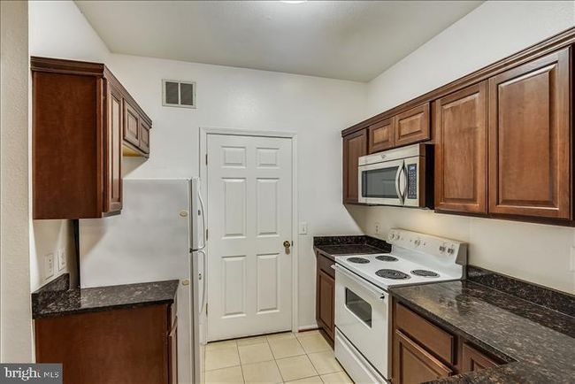 UNIT-1110 - 1601 Spring Gate Dr, Condo with 2 bedrooms, 2 bathrooms and null parking in MCLEAN VA | Image 14