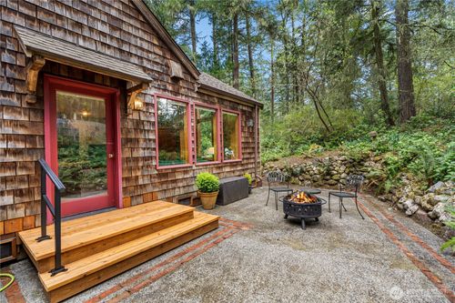 226 Ivan Road, Friday Harbor, WA, 98250 | Card Image